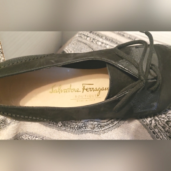 Salvatore Ferragamo Black Women's Lace-up Brogue Oxfords Size 8.5B - Picture 9 of 15